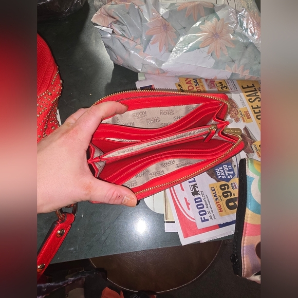 🍁🍂SET !!!Nwot Michael Michael Kors Stud Embellished Leather Hobo - Picture 11 of 12